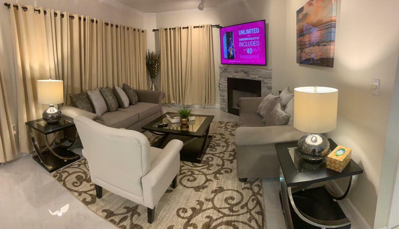 Luxury Condo In The Heart Of ピジョンフォージ エクステリア 写真